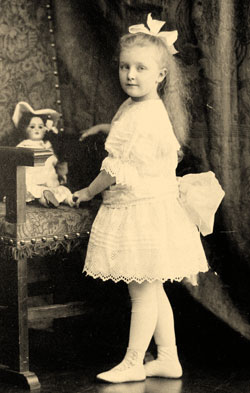 Таня Федорова в возрасте 5 лет