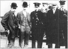 Группа авиаторов. 1-й слева –А.С. Кудашев